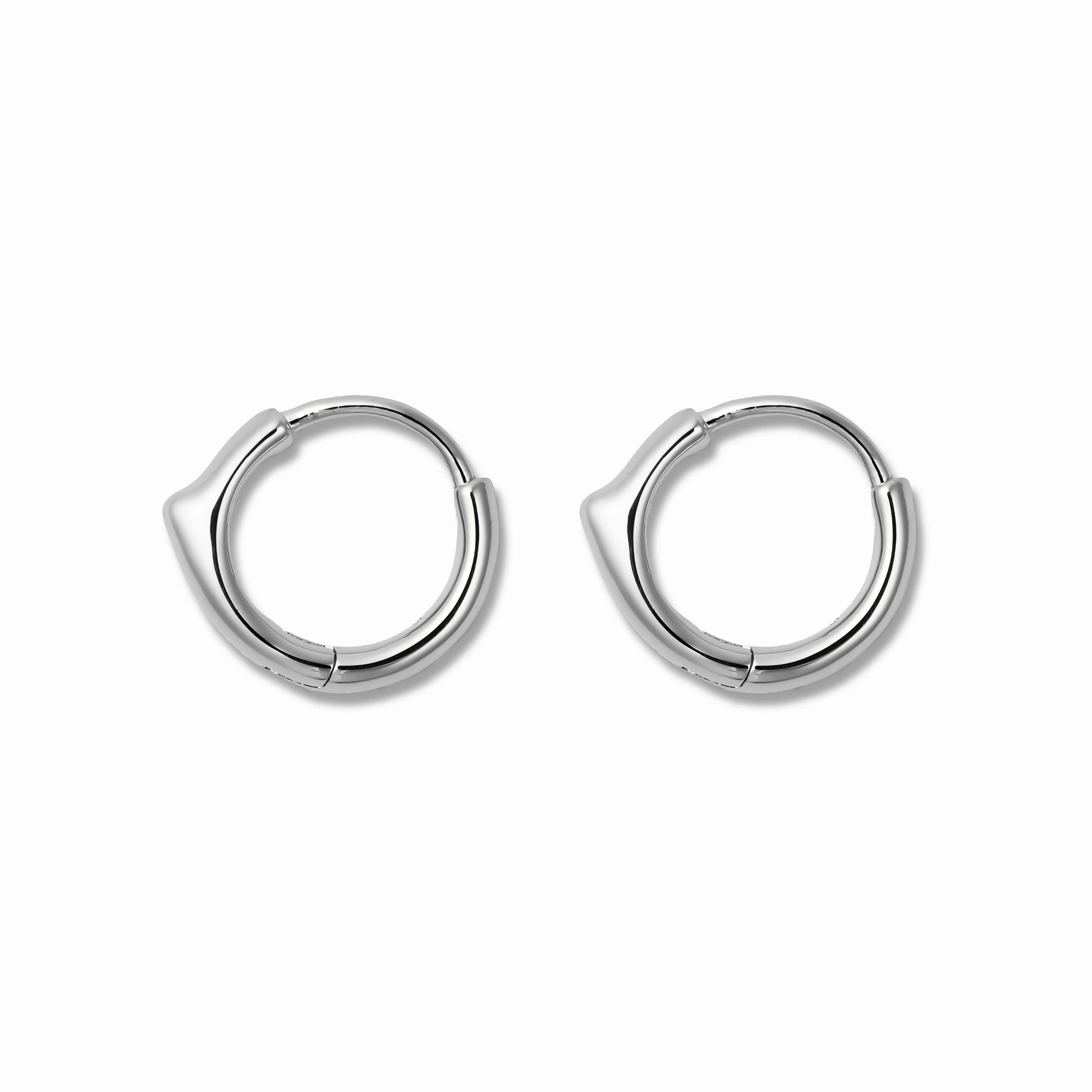 【hawfinch】クチバシMサイズフープピアス silver (EP-043-SV)