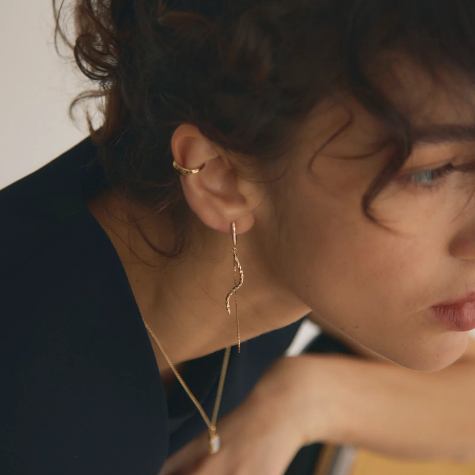 twist ウェーブバー&チェーンピアス【ep-039 gold】