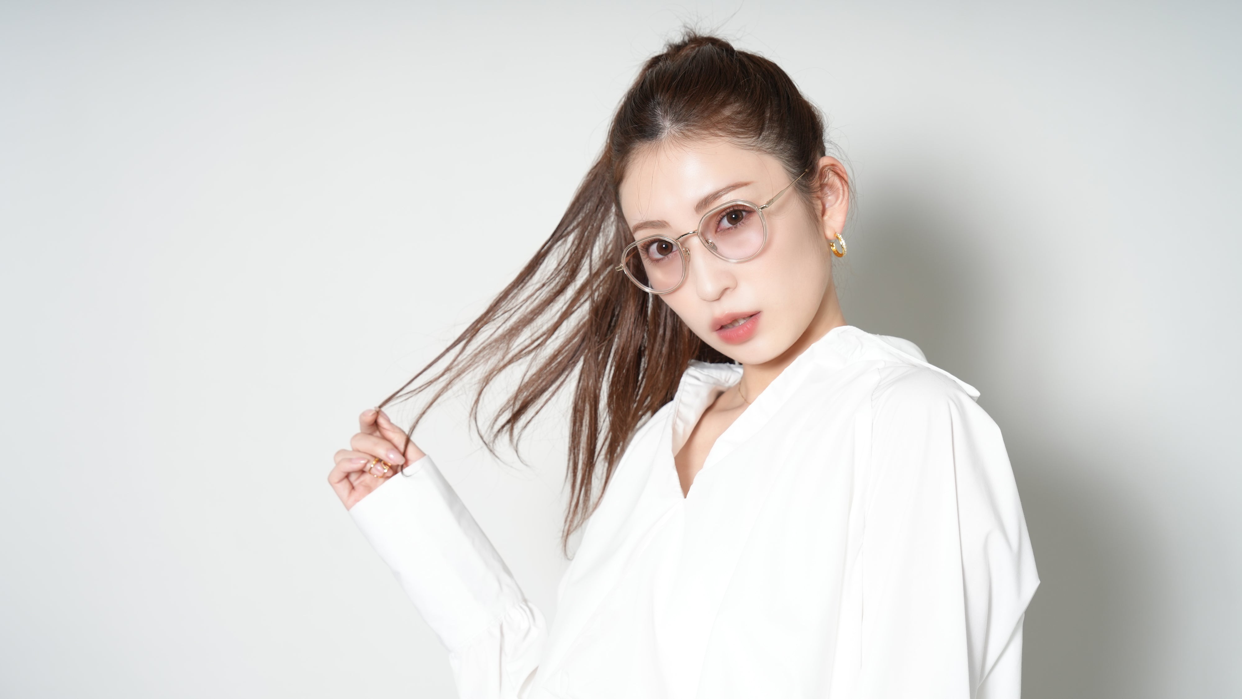 akarin02-rich ローズグレー25%レンズ